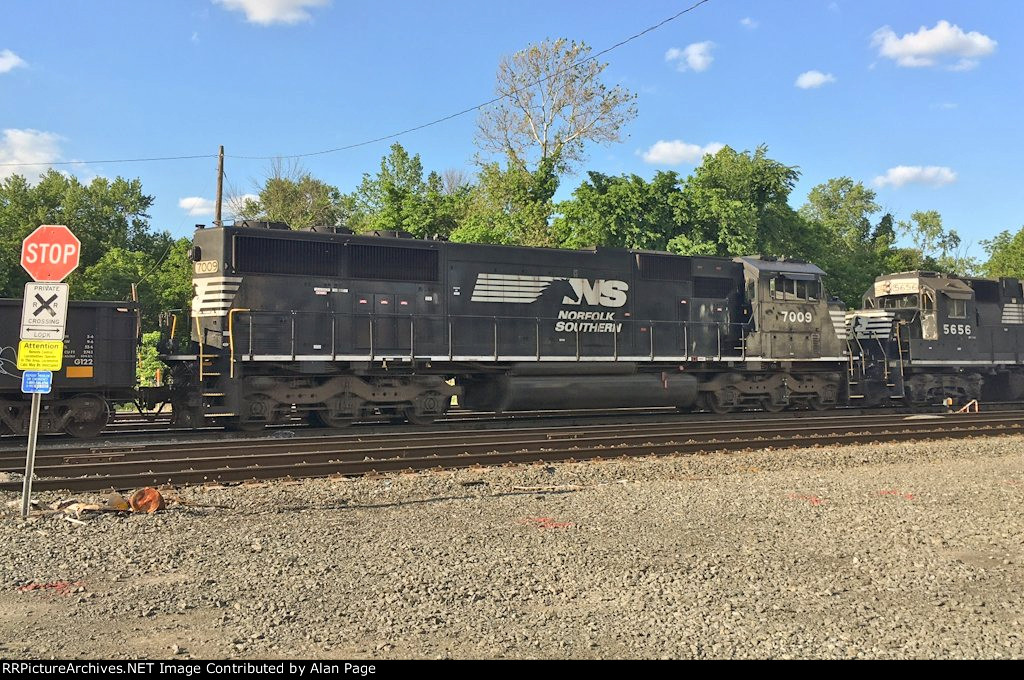 NS 7009 works Abrams yard